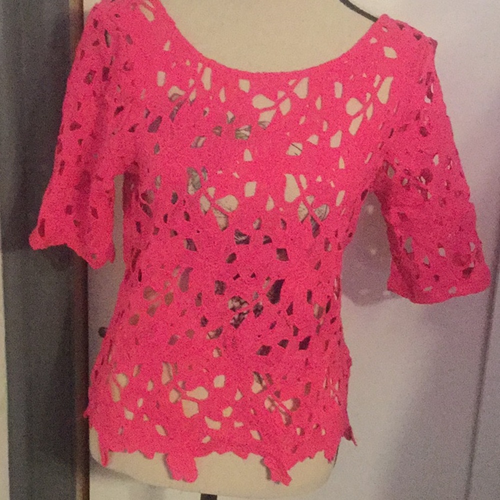 FUCHSIA CRISS CROSS LOW BACK  CROCHET TOP - Picture 5 of 8